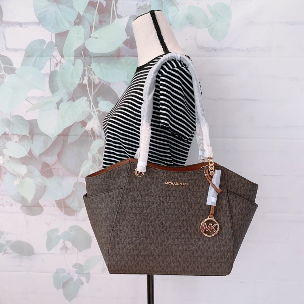 Michael Kors JST Large Chain Shoulder Bag - Picture 7 of 7